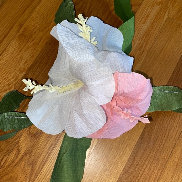 Pottery Barn Kids Tropical Flower Garland - Picture 3 of 7